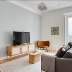 Luxurious 1 Bedroom Apartment In Downtown Lisbon