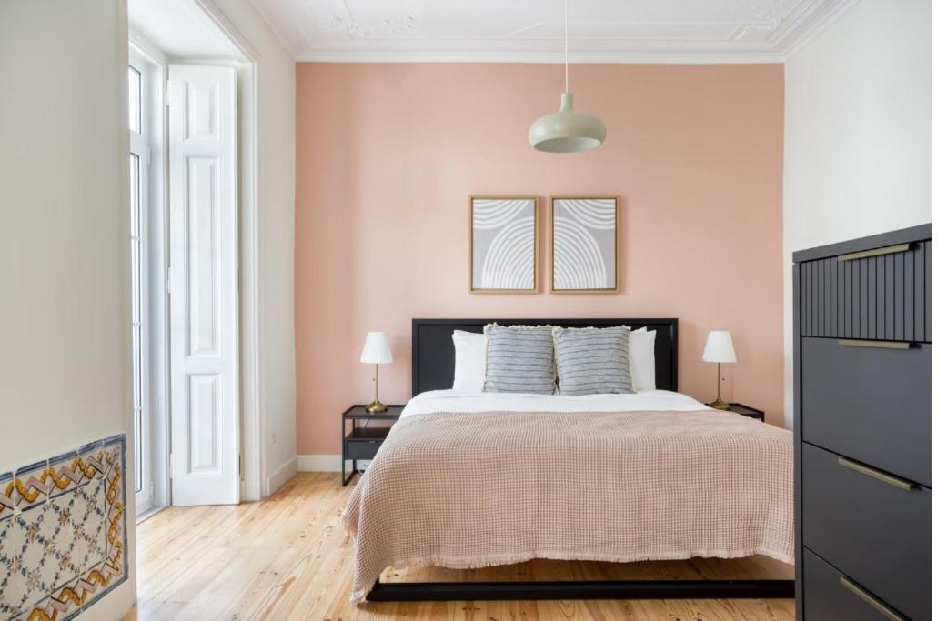 Luxurious 1 Bedroom In Downtown Apartment *